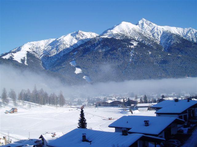 Haus Fichtenstamm Seefeld in Tirol Luaran gambar