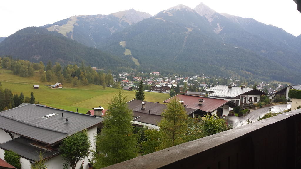 Haus Fichtenstamm Seefeld in Tirol Luaran gambar