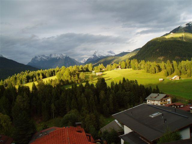 Haus Fichtenstamm Seefeld in Tirol Luaran gambar